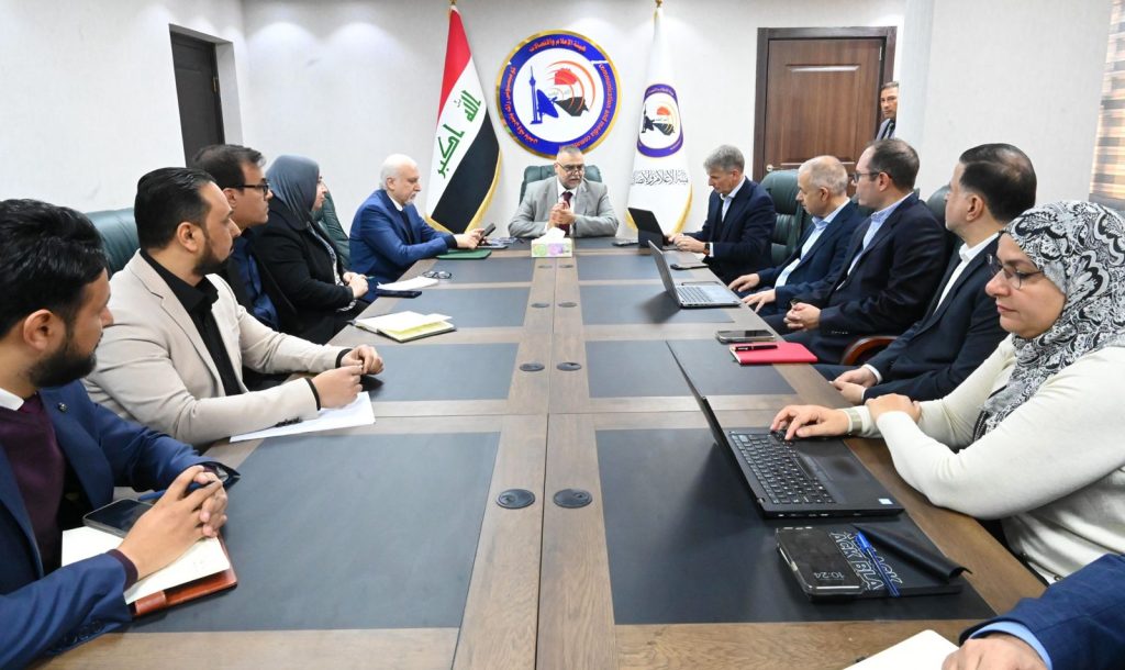 رئيس الجهاز التنفيذي لهيئة الإعلام يبحث مع شركة فودافون تنظيم عمل الرخصة الوطنية الرابعة
