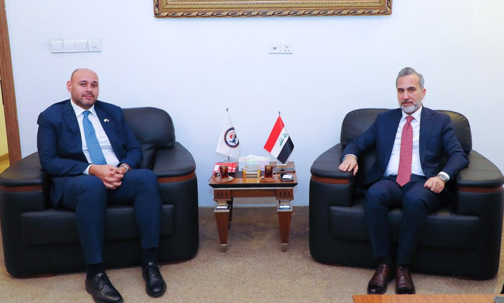 رئيس مجلس مفوضي هيأة الإعلام والاتصالات يستقبل وفد شركة نوكيا العالمية لبحث التعاون في قطاع الاتصالات
