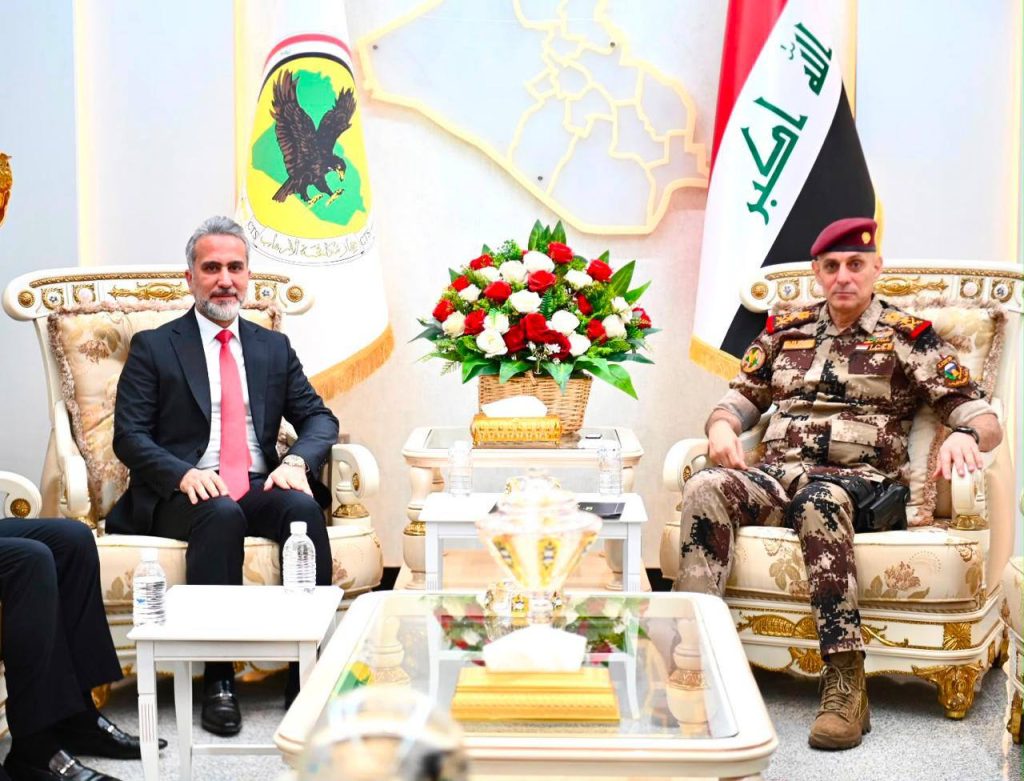 رئيس مجلس مفوضي هيأة الإعلام والاتصالات يزور مقر جهاز مكافحة الإرهاب